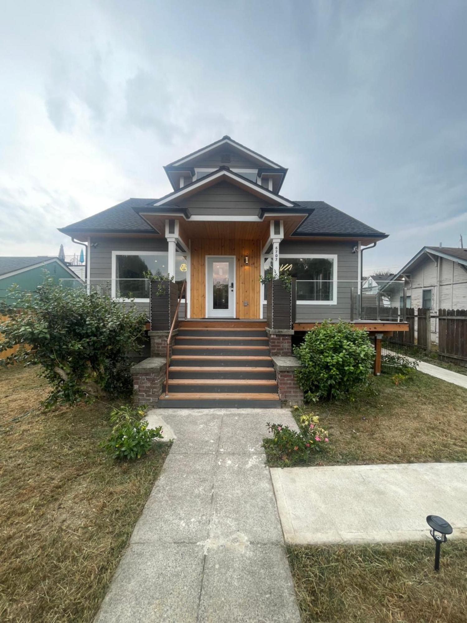 Green Lake 1St Line Home B With Central Air Conditioners 西雅图 外观 照片